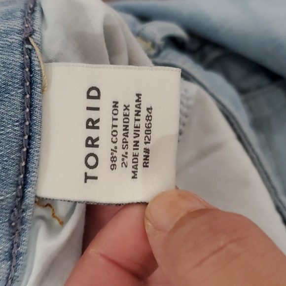 Torrid Light Wash Distressed Skinny Jeans - Picture 8 of 8